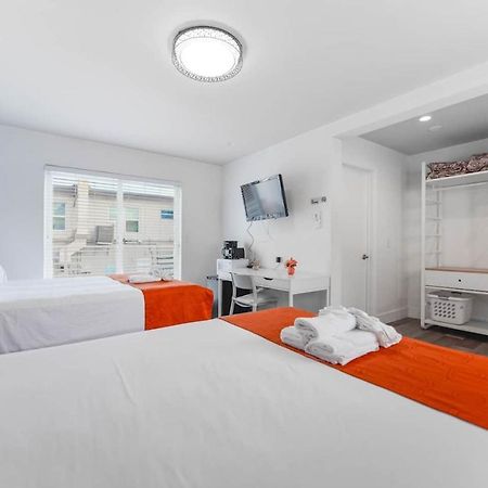 Cozy 1 Bedroom With Pool Steps From The Beach #47 Hollywood Zewnętrze zdjęcie