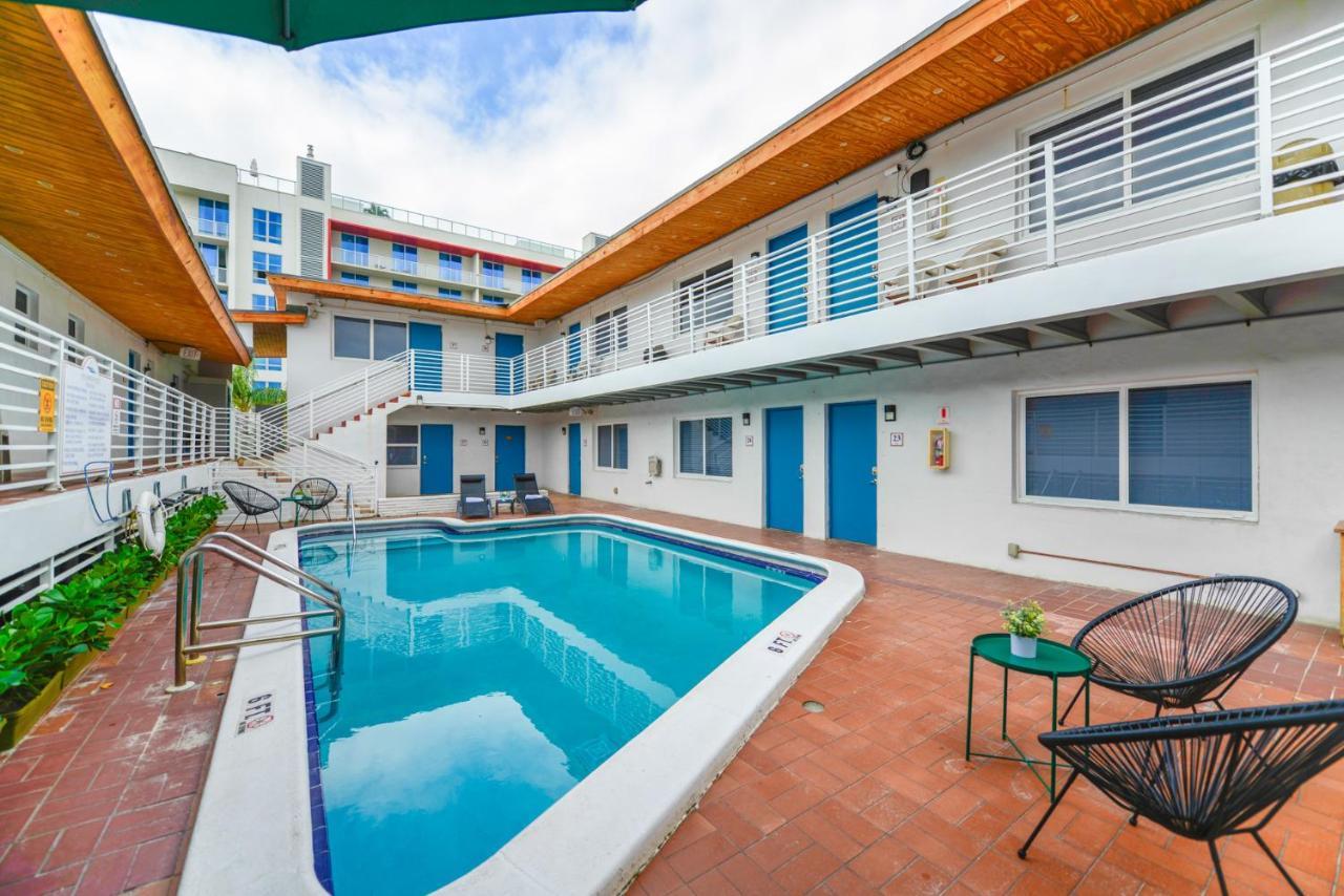 Cozy 1 Bedroom With Pool Steps From The Beach #47 Hollywood Zewnętrze zdjęcie