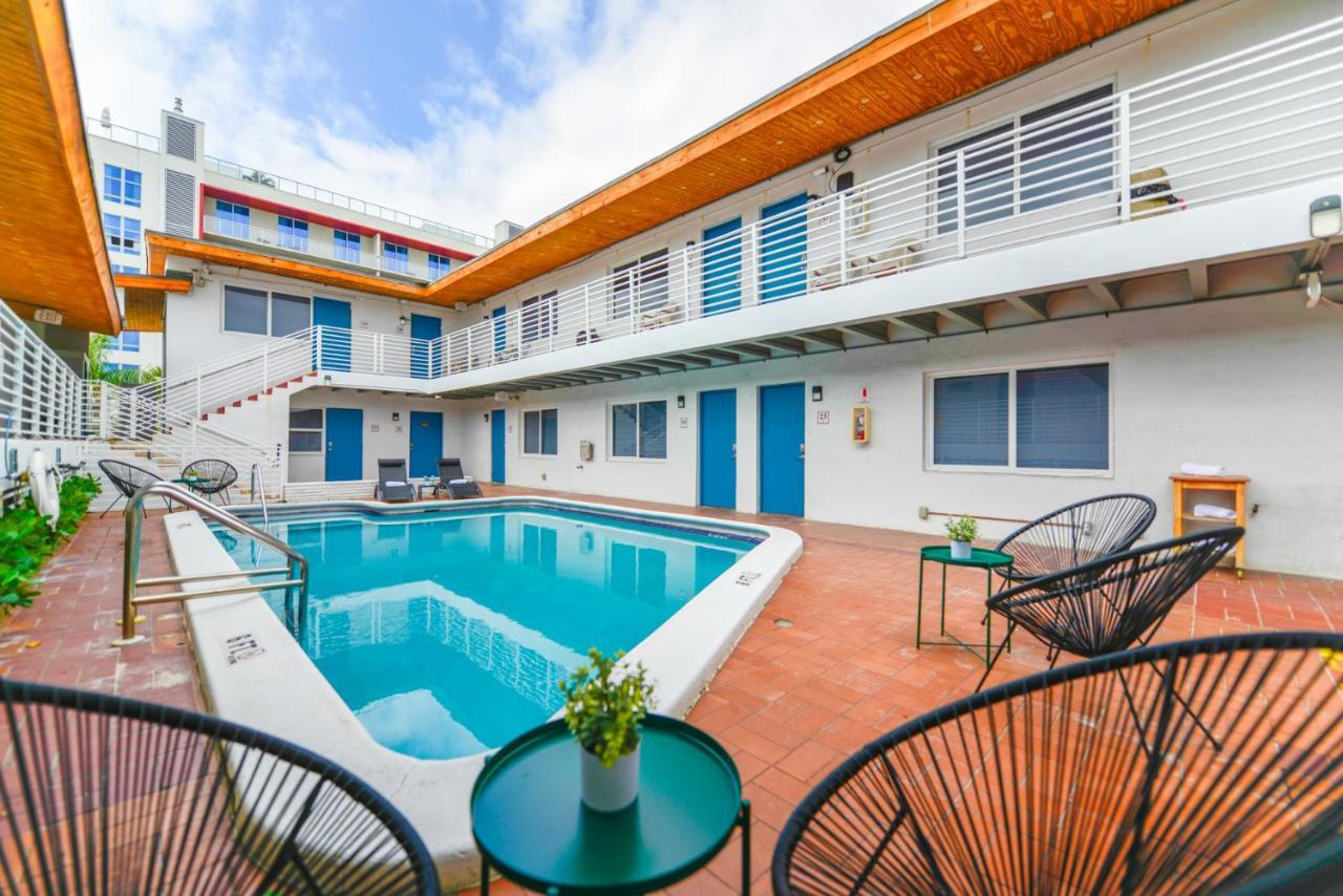 Cozy 1 Bedroom With Pool Steps From The Beach #47 Hollywood Zewnętrze zdjęcie